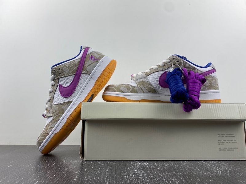 Dunk SB Low Rayssa Leal FZ5251-001