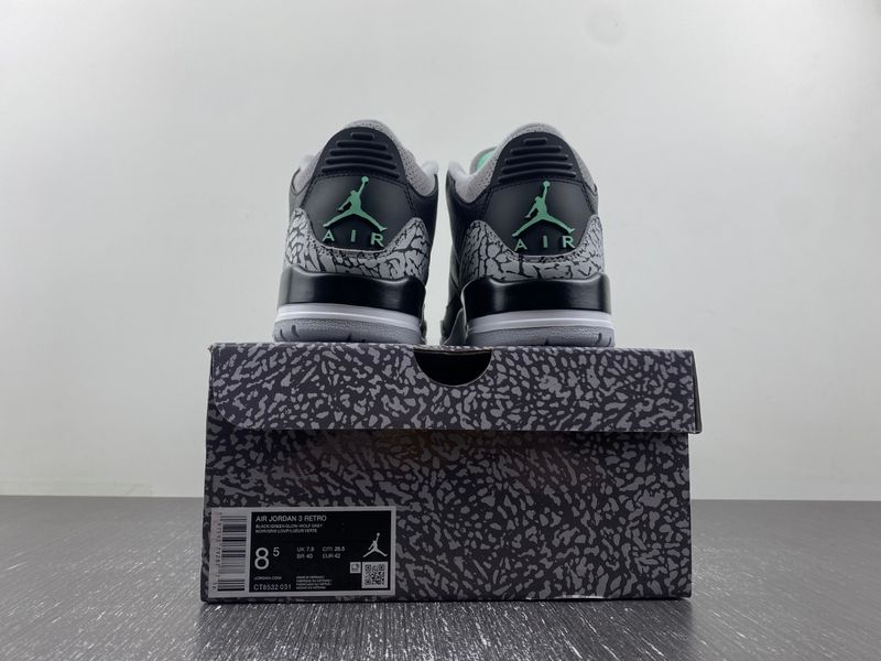 Air Jordan 3 Retro Green Glow CT8532-031