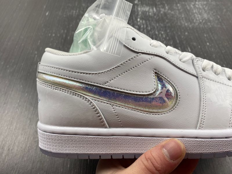 Air Jordan 1 Low Sliver Swoosh FQ9112-100