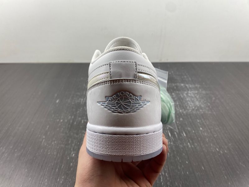Air Jordan 1 Low Sliver Swoosh FQ9112-100