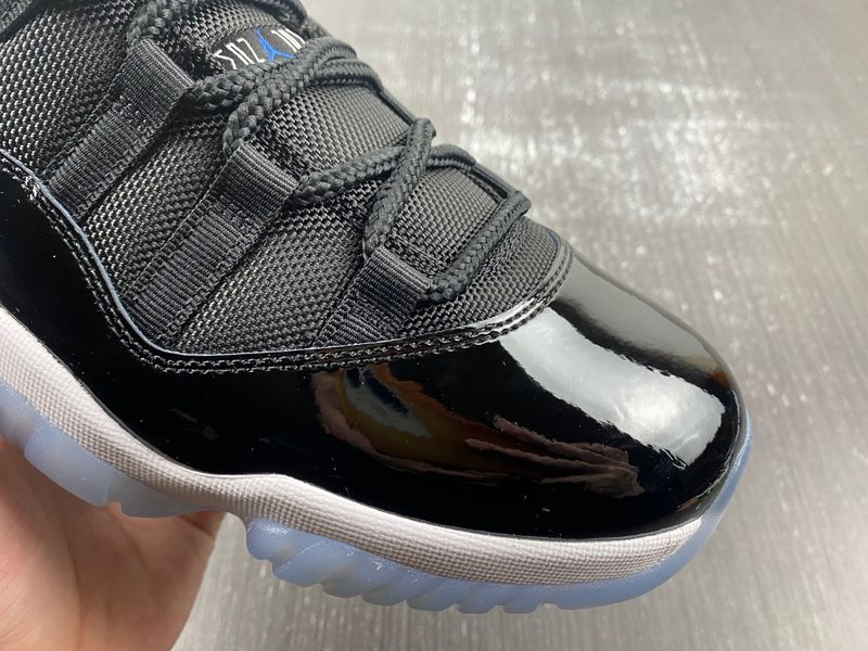 Air Jordan 11 Low Space Jam FV5104-004