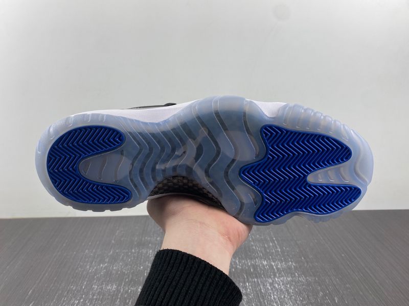 Air Jordan 11 Low Space Jam FV5104-004
