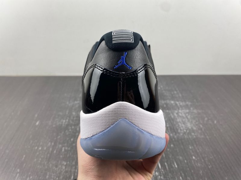 Air Jordan 11 Low Space Jam FV5104-004