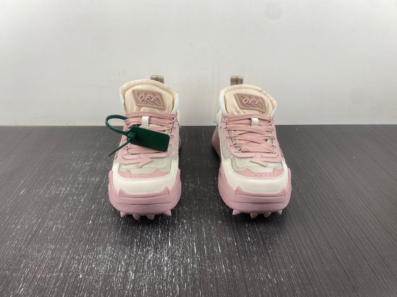 O*ff W*hite Low Tops Sneakers MK 20240329-2