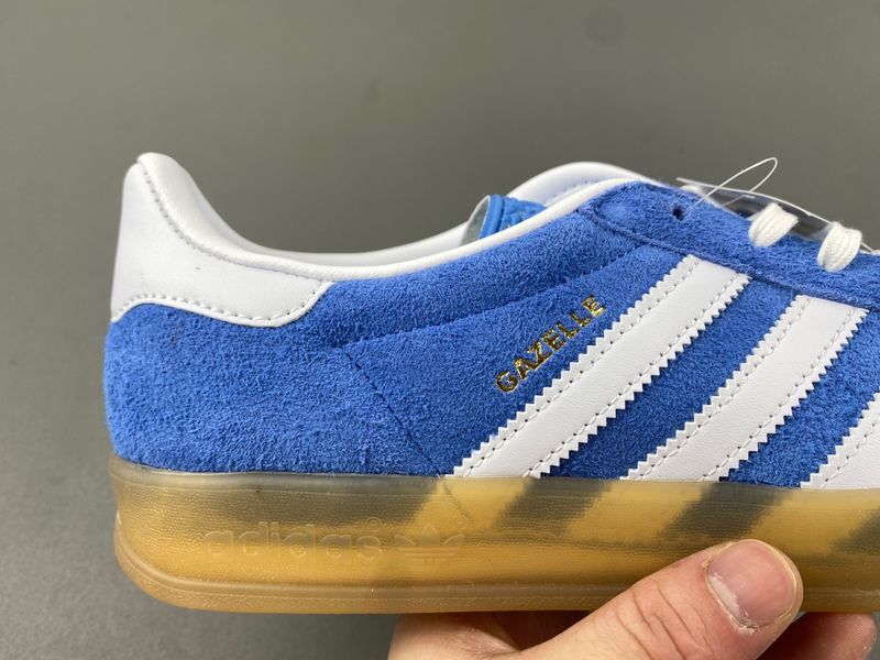 Gazelle Indoor Blue Fusion Gum HQ8717
