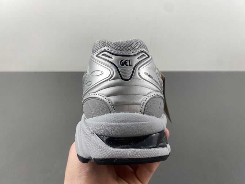 ASICS Gel-Kayano Legacy Pure Silver  1203A325-020