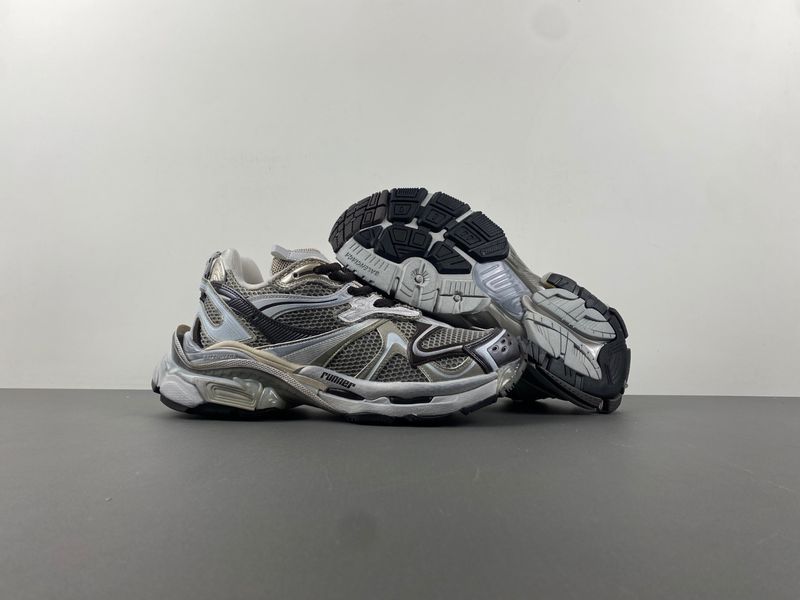 B*alenciaga runnerSneaker AM20240417-1
