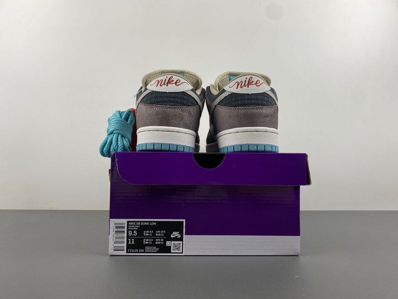 SB Dunk Low Big Money Savings  FZ3129-200