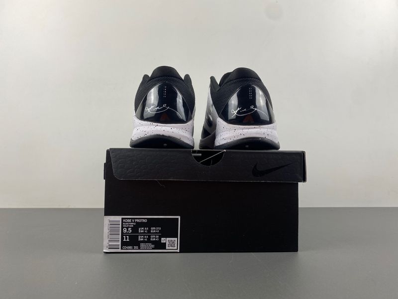 Kobe 5 Protro Panda CD4991-400
