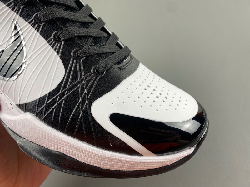 Kobe 5 Protro Panda CD4991-400