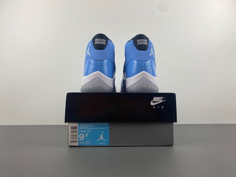 Air Jordan Ultimate Gift of Flight 717602-900