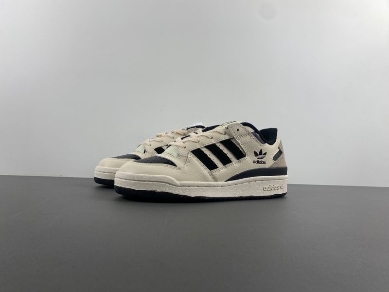 Forum Low CL Wonder White Core Black Wonder Beige  IG3901