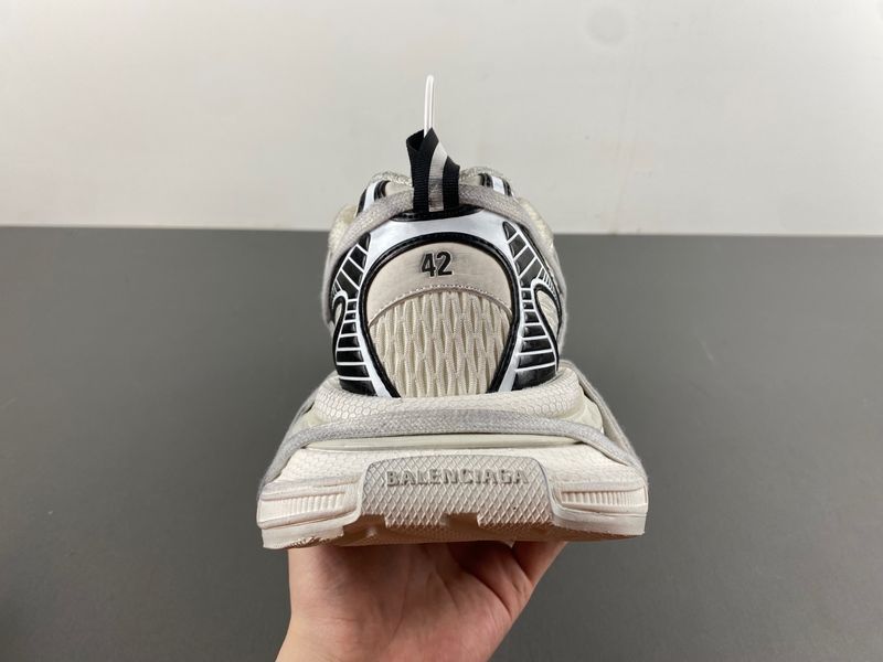 B*alenciaga 3XL Sneaker AM20240611-12