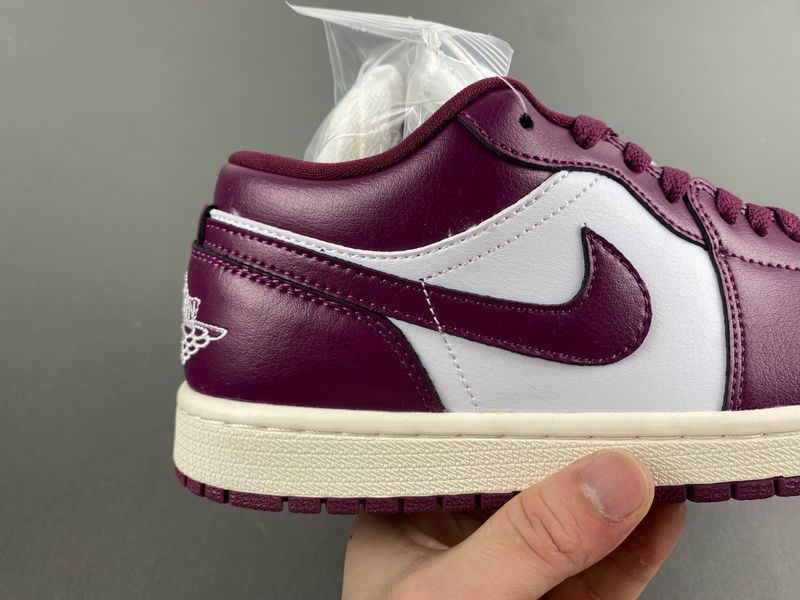 Air Jordan 1 Low Bordeaux  DC0774-161