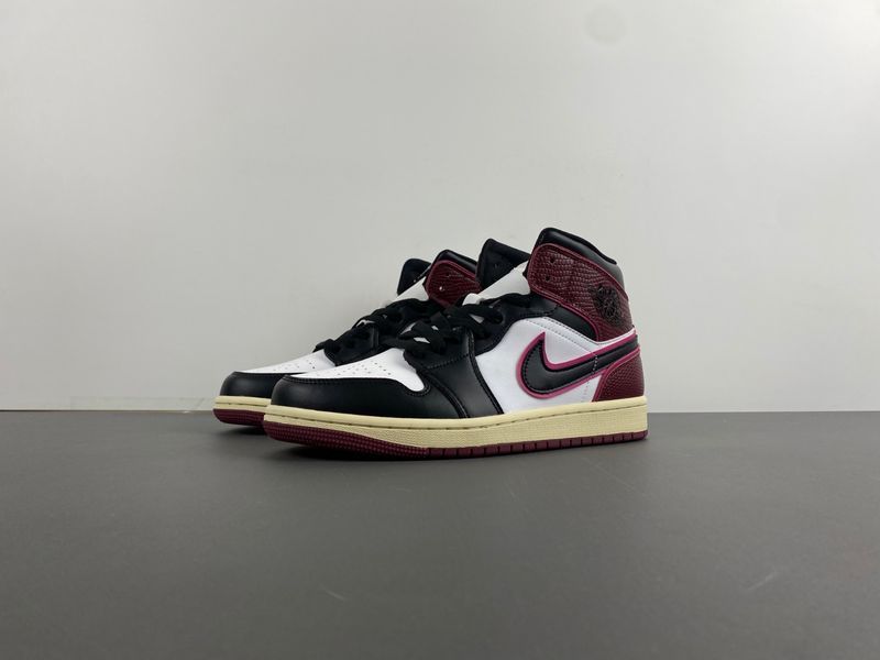 Air Jordan 1 Mid SE Bordeaux  FQ7818-101