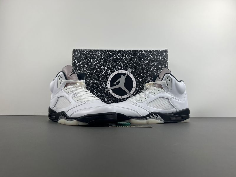 Air Jordan 5 Retro Reverse Metallic  DD0587-110