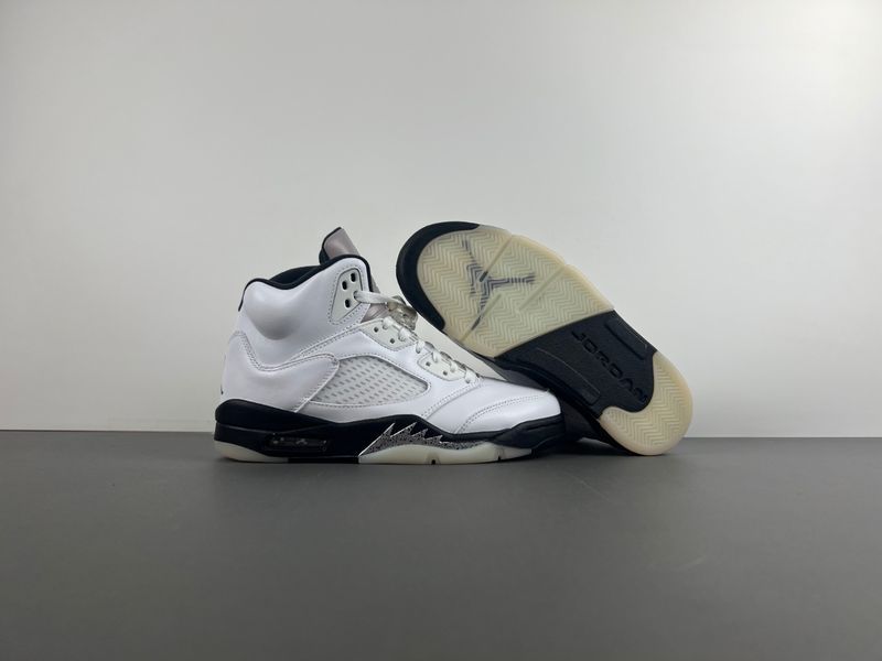 Air Jordan 5 Retro Reverse Metallic  DD0587-110