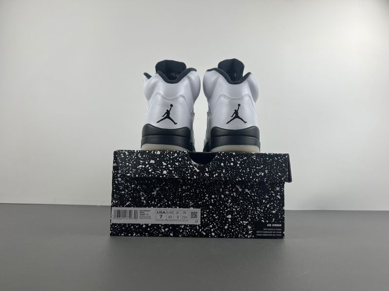 Air Jordan 5 Retro Reverse Metallic  DD0587-110