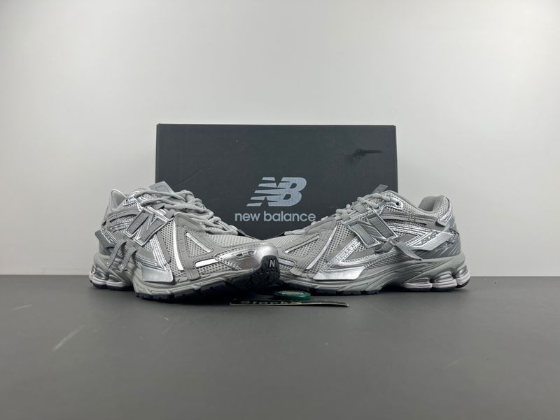 New Balance 1906A Concrete Silver Metallic  M1906AG