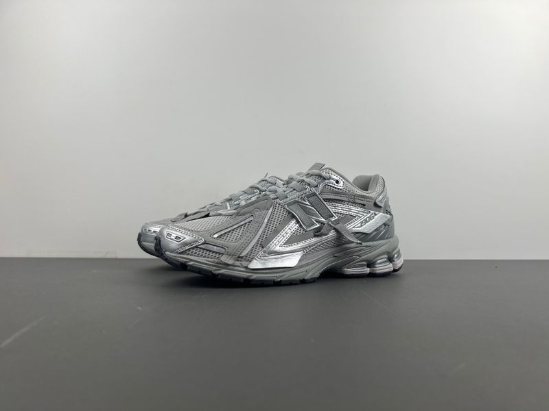 New Balance 1906A Concrete Silver Metallic  M1906AG