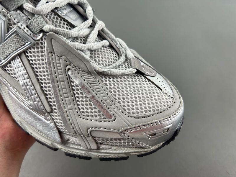 New Balance 1906A Concrete Silver Metallic  M1906AG