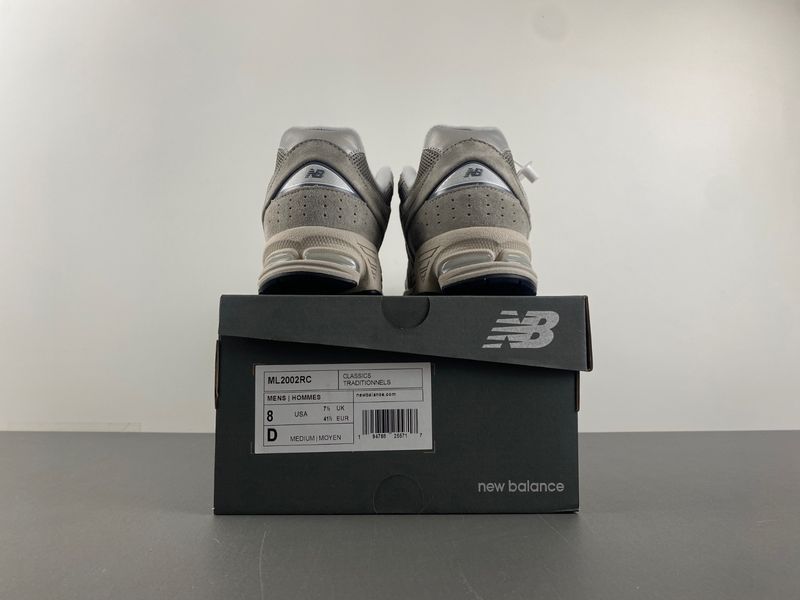 New Balance 2002R Marblehead Light Aluminum  ML2002RC
