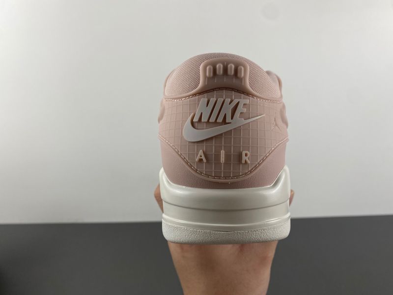 Air Jordan 4 RM Pink Oxford  FQ7940-600