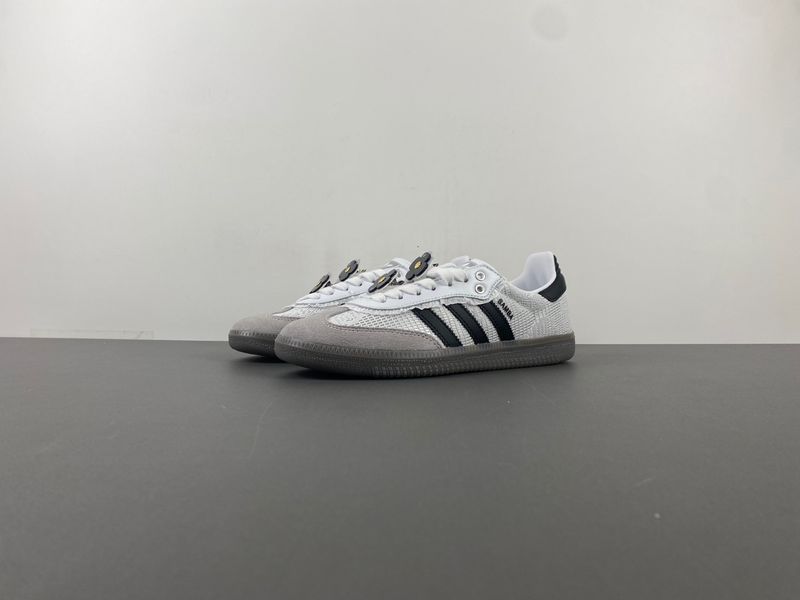 Samba OG Lace Flower IH3371
