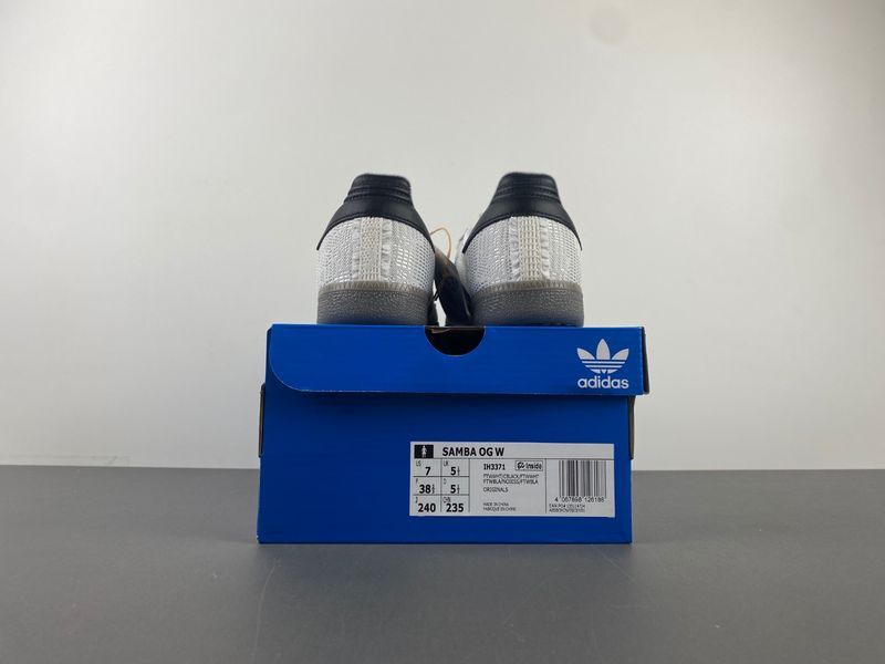 Samba OG Lace Flower IH3371