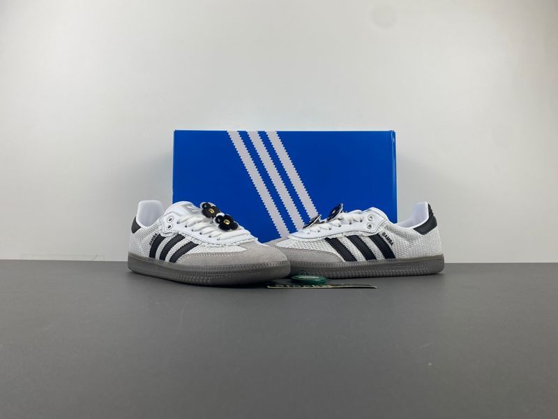 Samba OG Lace Flower IH3371