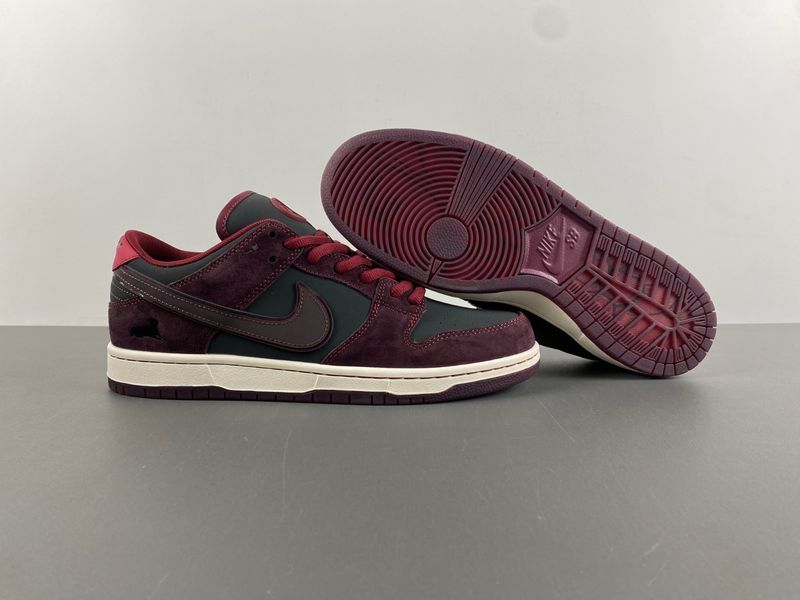 SB Dunk Low Riot Skateshop  FZ1289-200