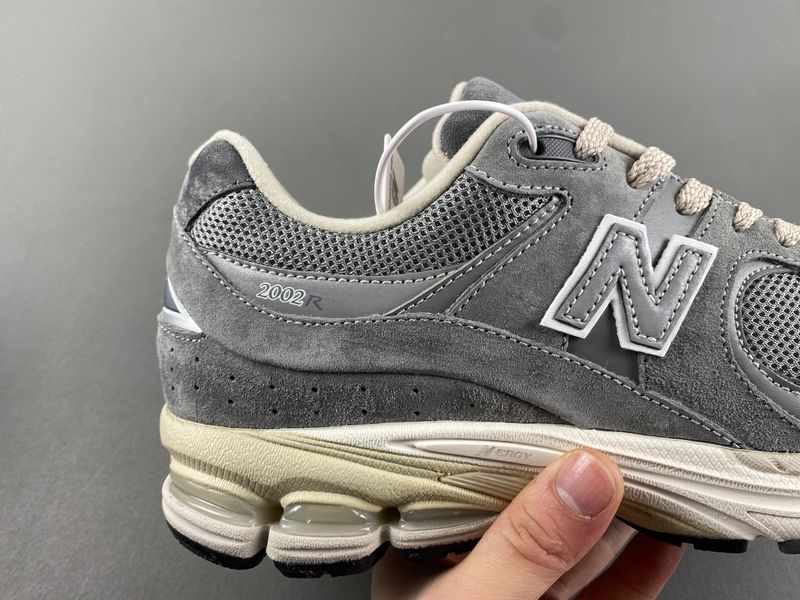 New Balance 2002R Shadow Grey  M2002RNM