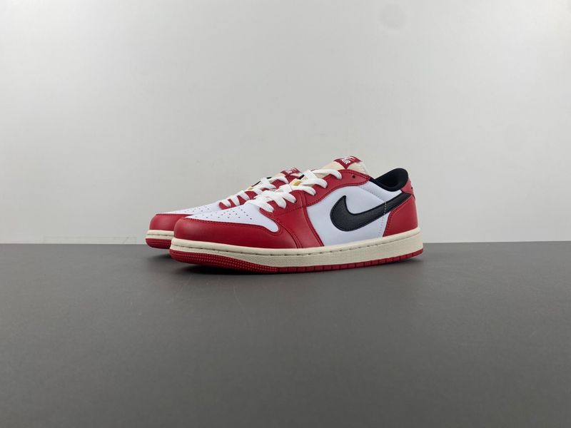 Air Jordan 1 Retro Low OG Chicago HQ6998-600