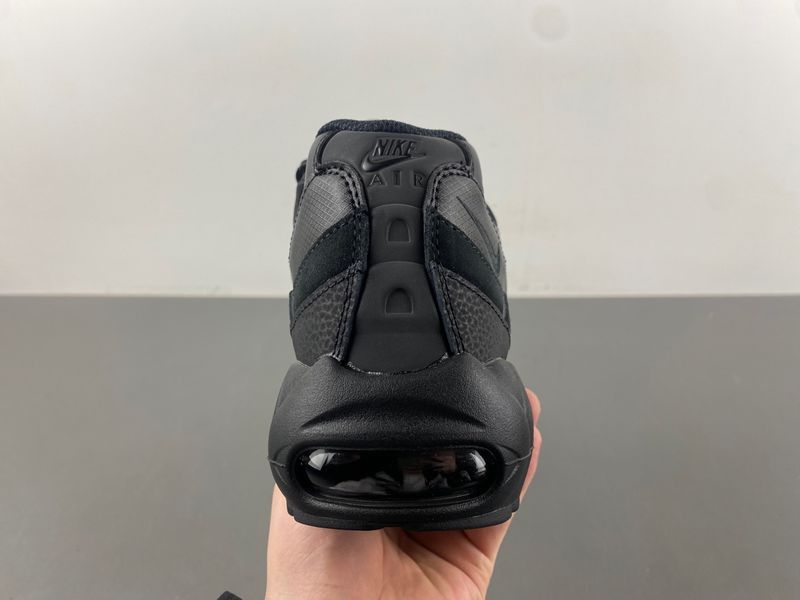 Air Max 95 Essential Triple Black  CI3705-001
