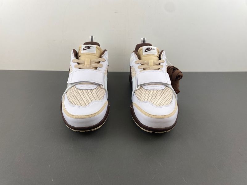 Zoom Field Jaxx Travis Scott Light Chocolate  HQ3073-100