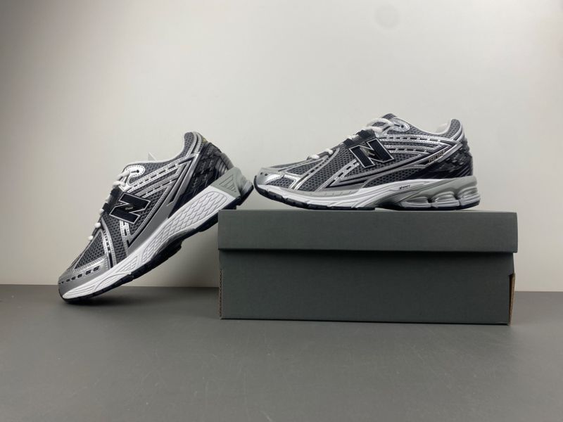 New Balance 1906R M1906RCG