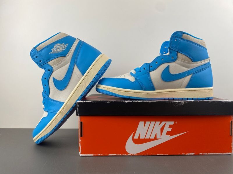 Air Jordan 1 Retro UNC Reimagined DZ5485-402