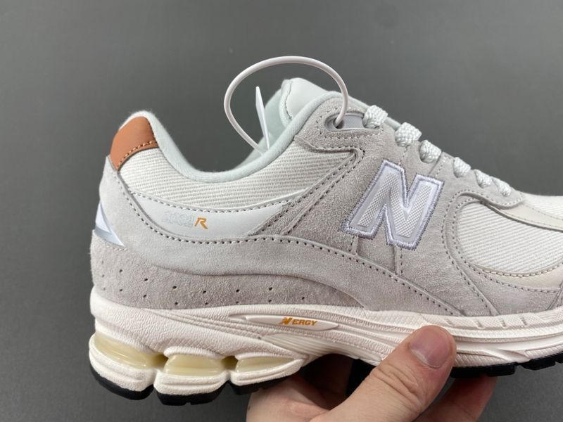 New Balance 2002R Reflection Sepia M2002REC