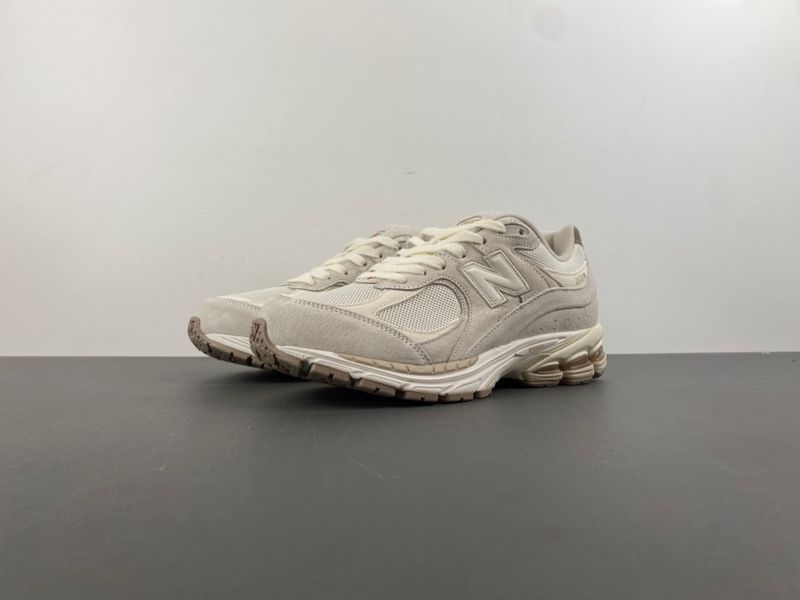 New Balance 2002R Beige M2002RHX