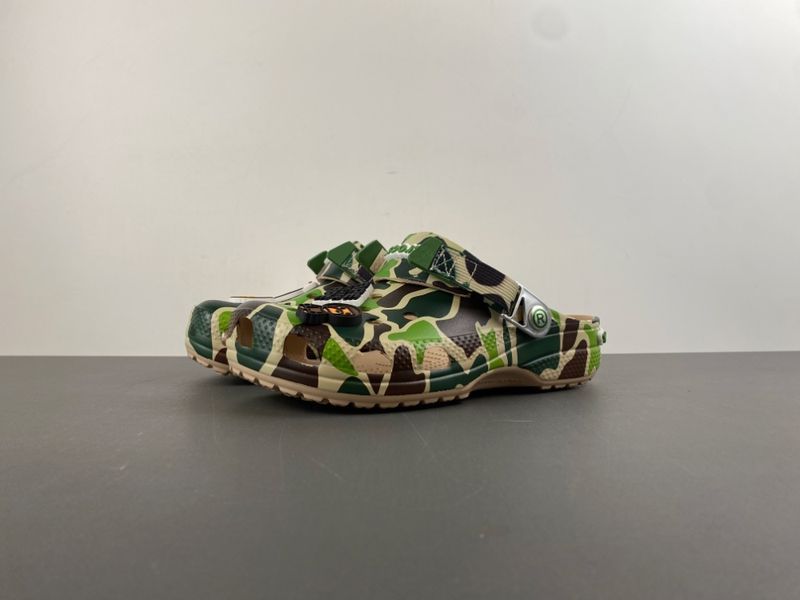Crocs Classic Clog A Bathing Ape ABC Camo 209627-212 209627-4TB 209627-6I2