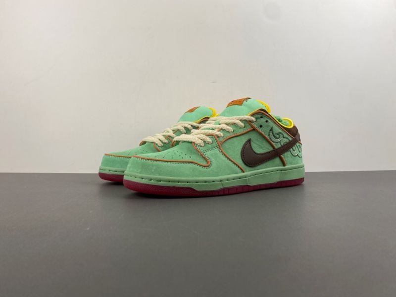 SB Dunk Low Rodeo Tourmaline HF3058-300