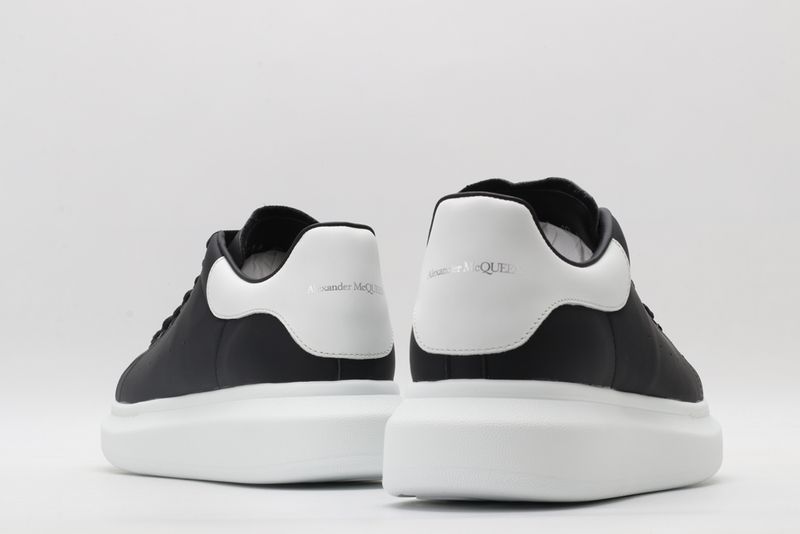 A*exander M*queen Sneaker
