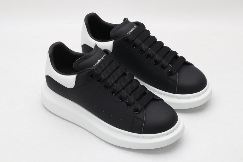 A*exander M*queen Sneaker