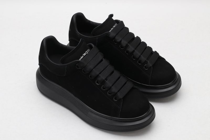 A*exander M*queen Sneaker