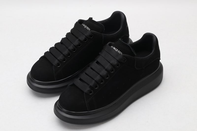 A*exander M*queen Sneaker
