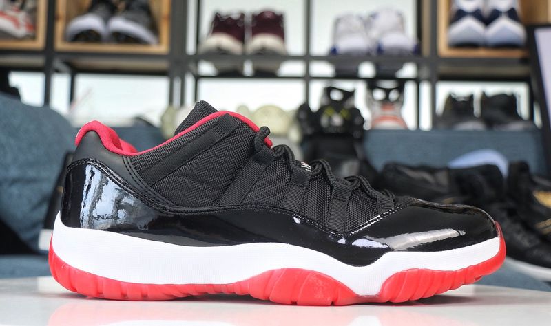 Air Jordan 11 Retro Low Bred 528895-012