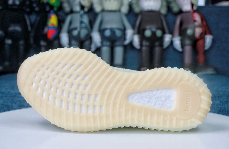 Yeezy boost 350 V2 lcy yellow