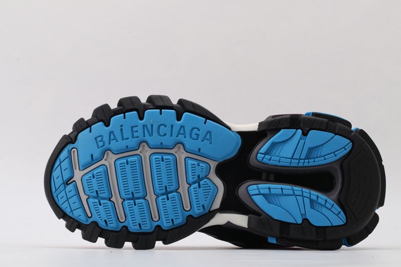 B*lenciaga