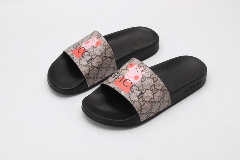 G*cci Sandals