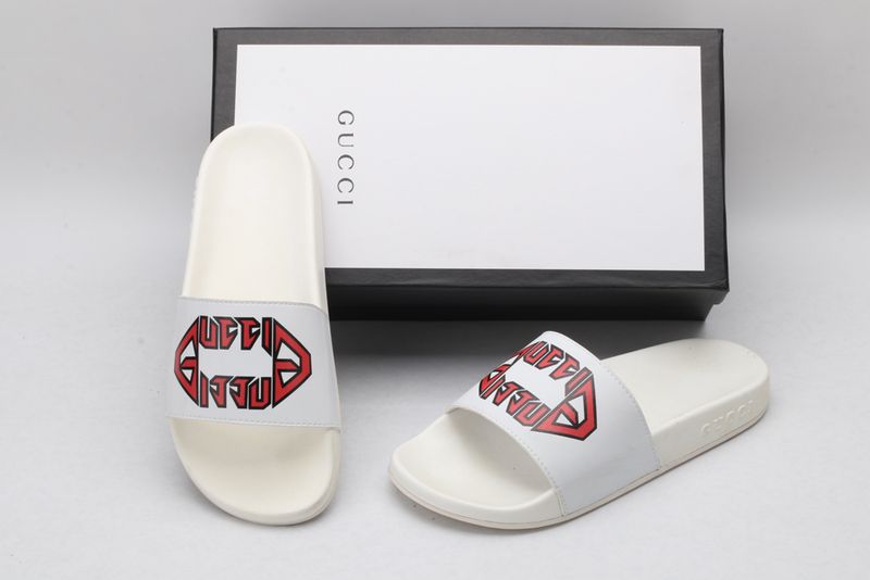 G*cci Sandals